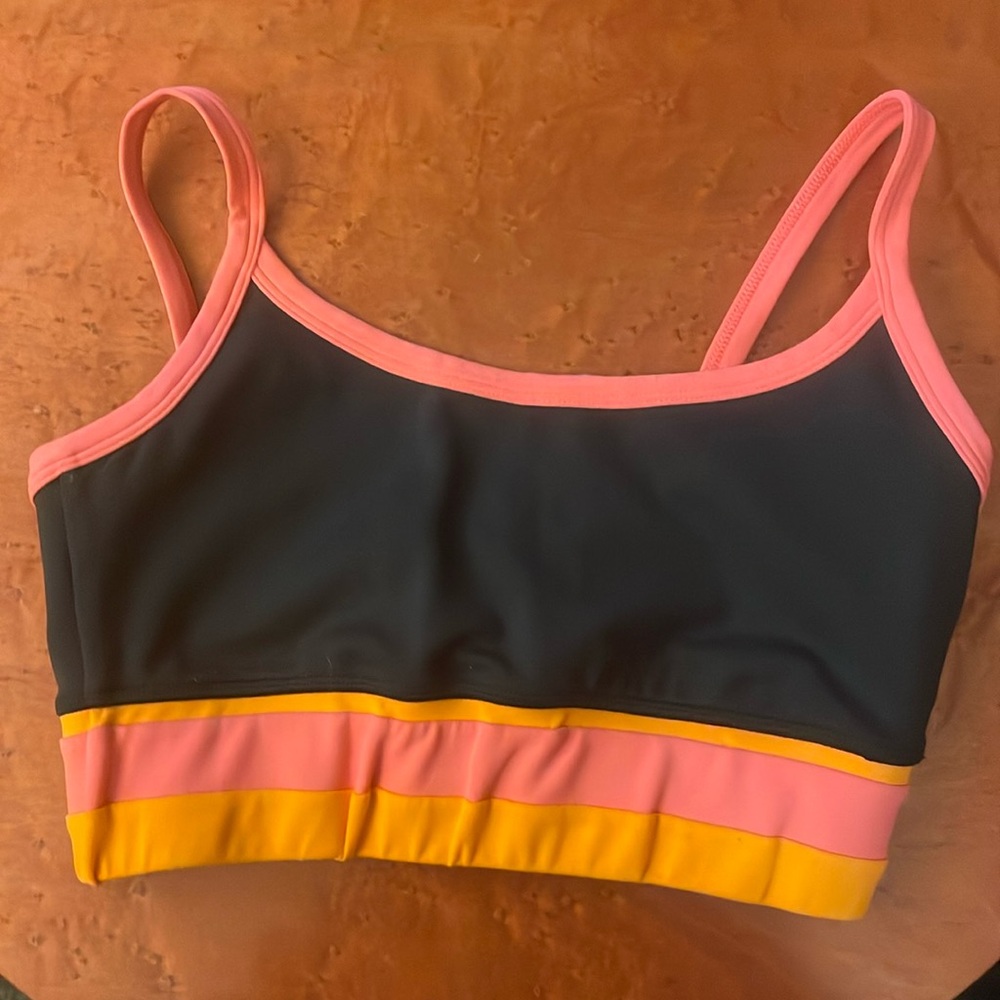 IVL Sports Top